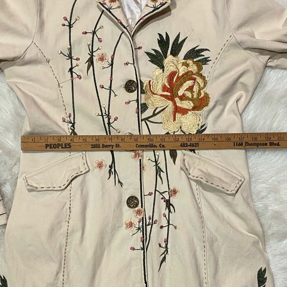 ❌SOLD❌Carmen Couture Embroidered Coat JWLA  Time For Me Style - Picture 6 of 10